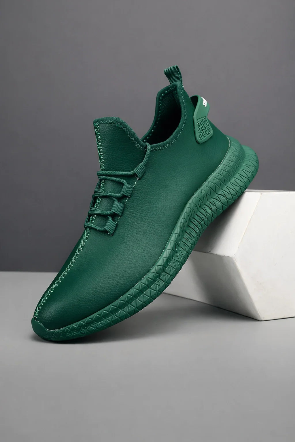 ElevateFlex Casual Sneakers