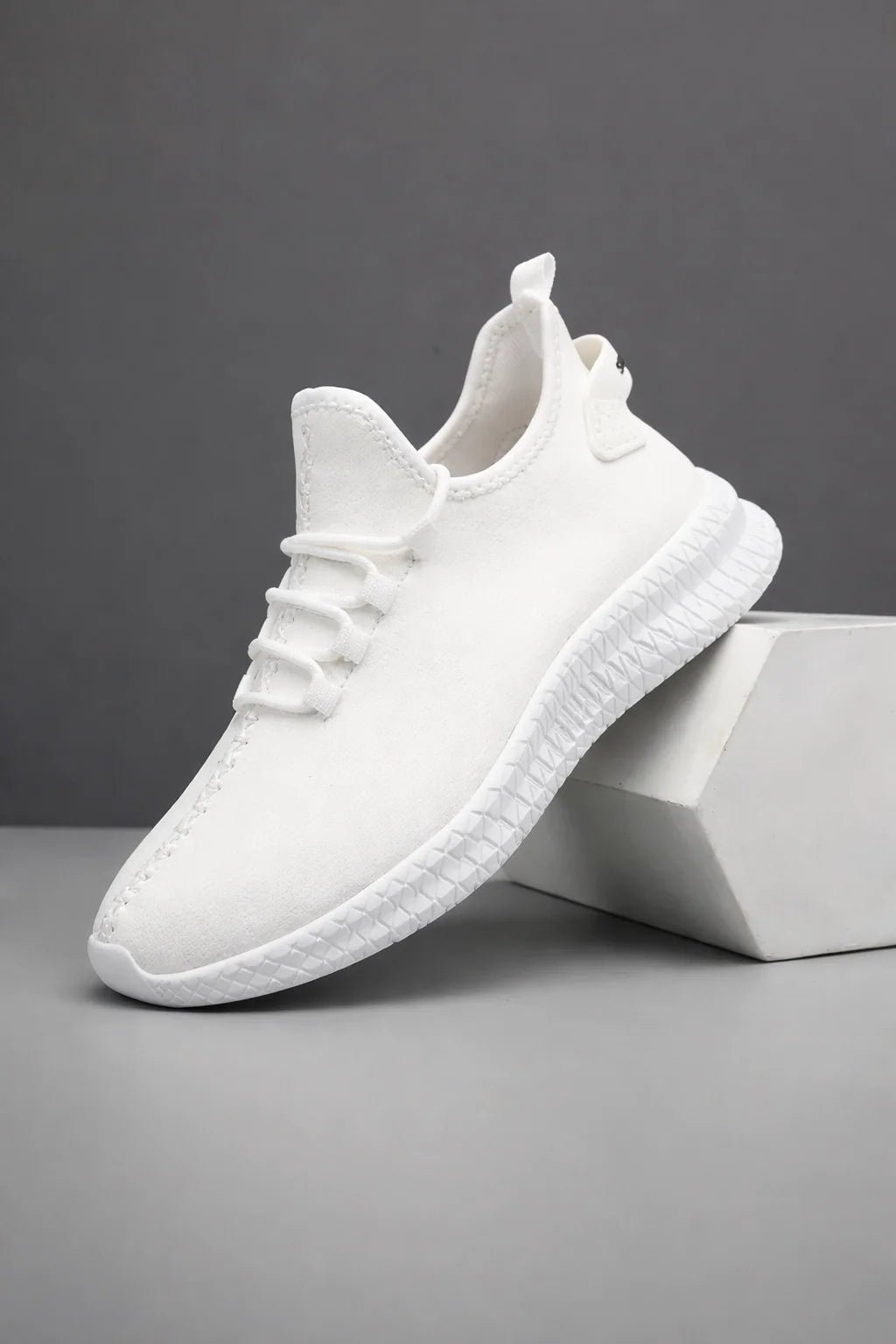 ElevateFlex Casual Sneakers